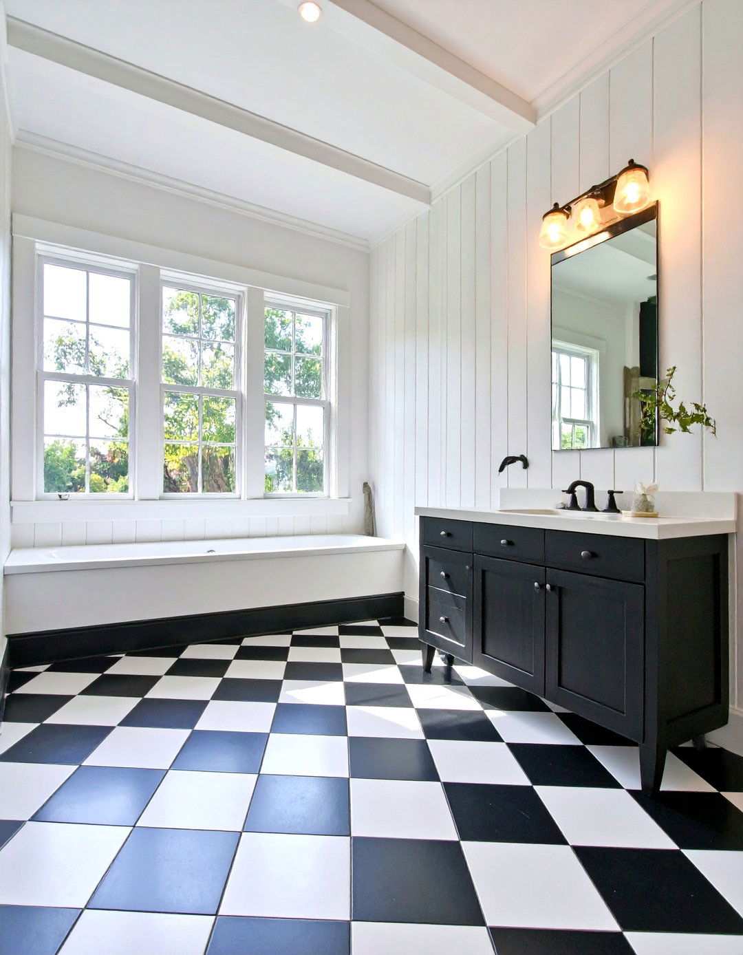 Checkerboard Drama That Never Dates - 20 Black Floor Bathroom Ideas